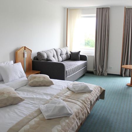 Hotel Bessunger Forst Rossdorf  Buitenkant foto