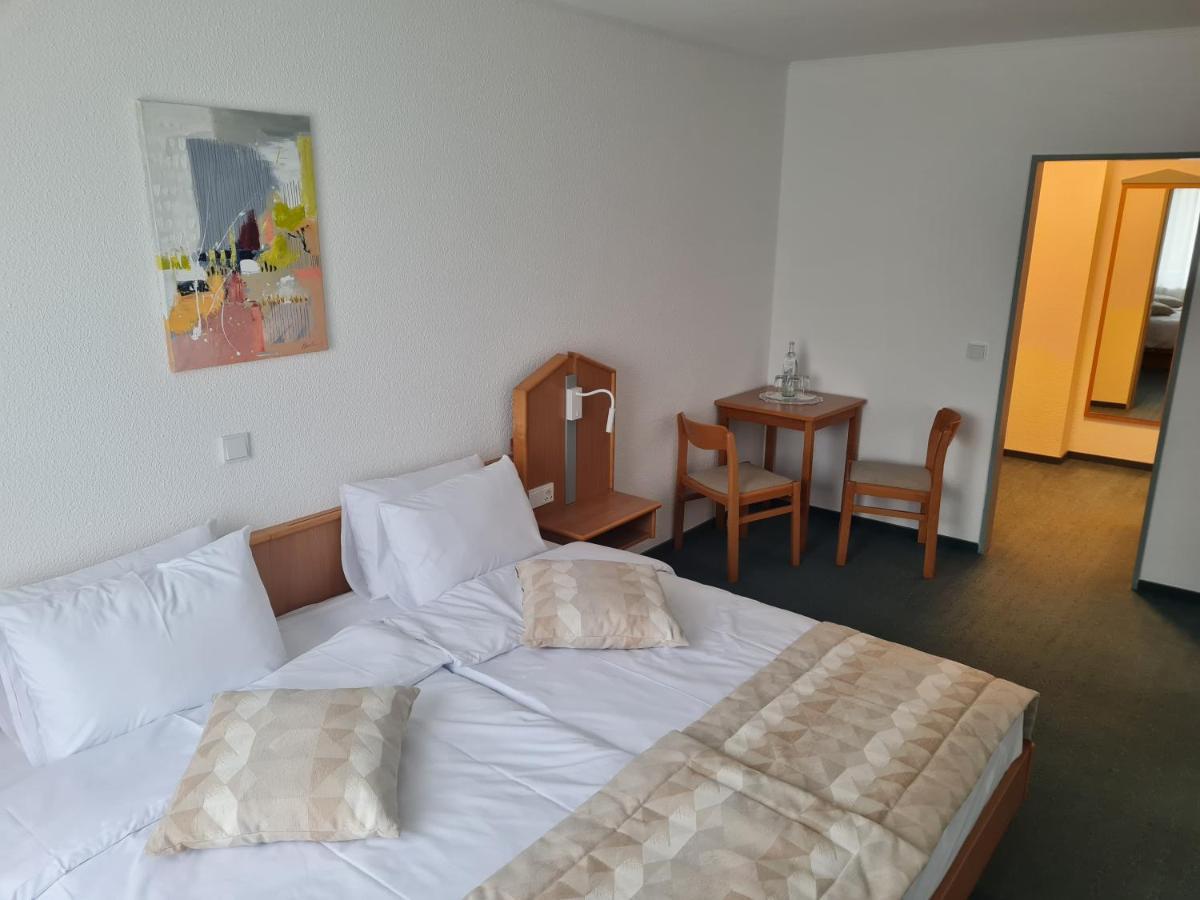 Hotel Bessunger Forst Rossdorf  Buitenkant foto