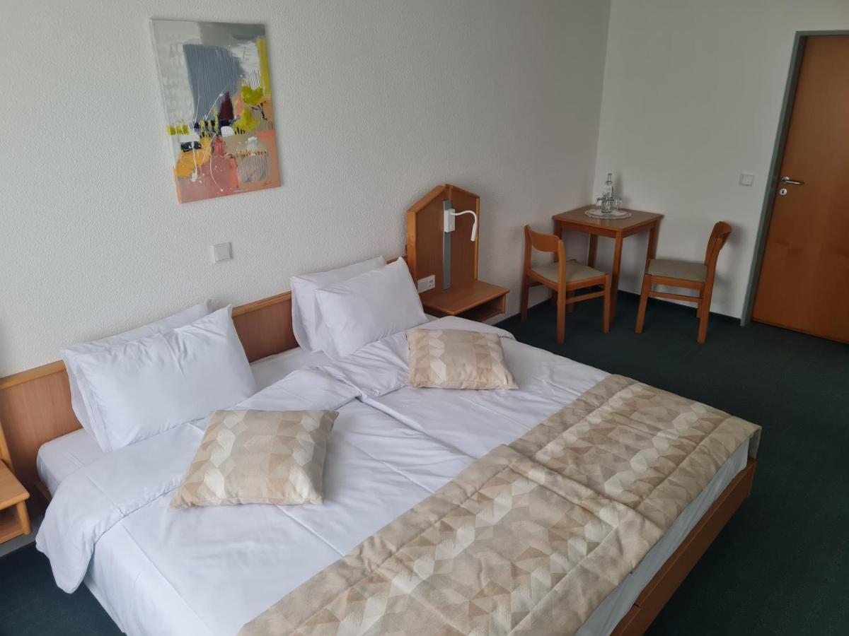 Hotel Bessunger Forst Rossdorf  Buitenkant foto