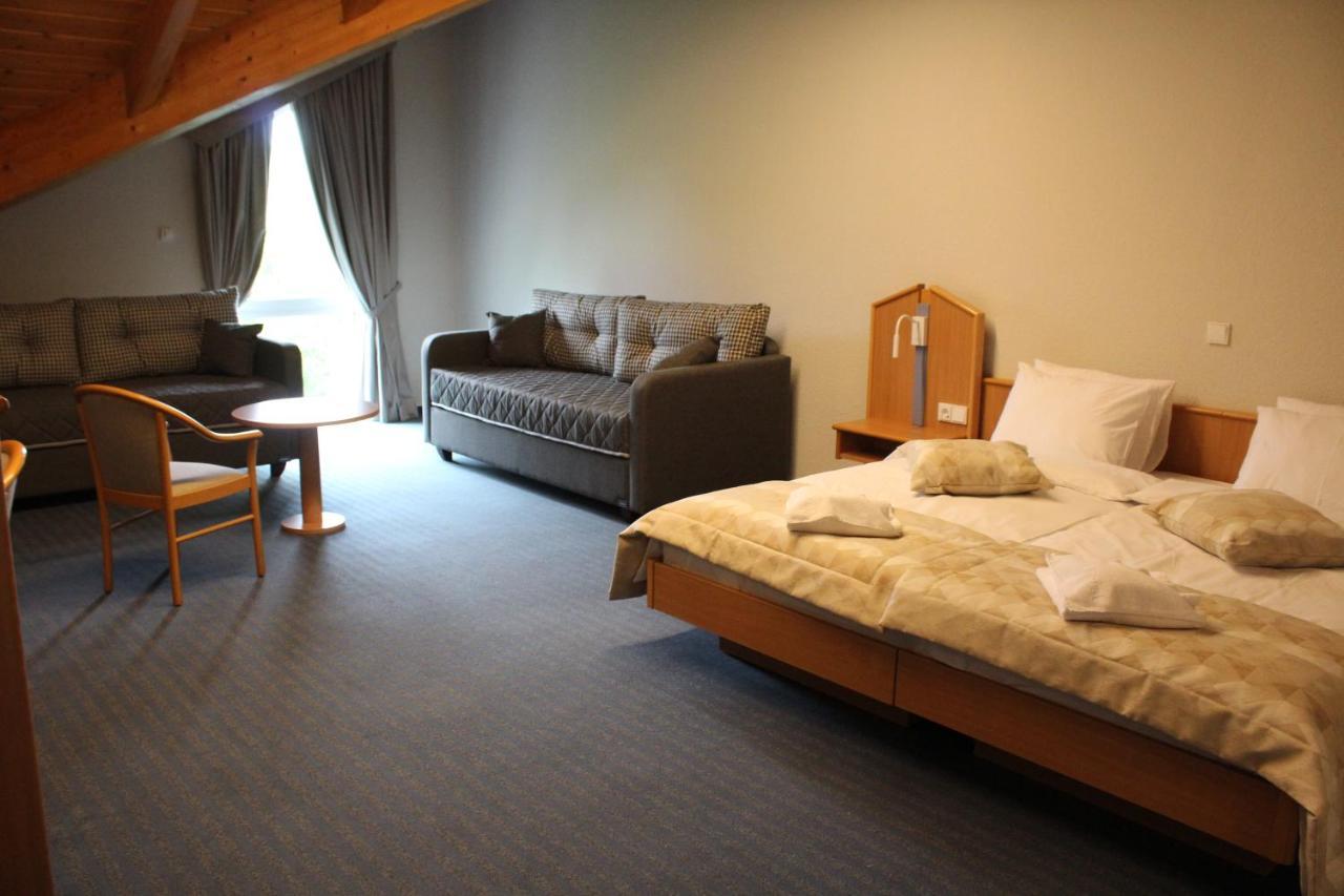 Hotel Bessunger Forst Rossdorf  Buitenkant foto