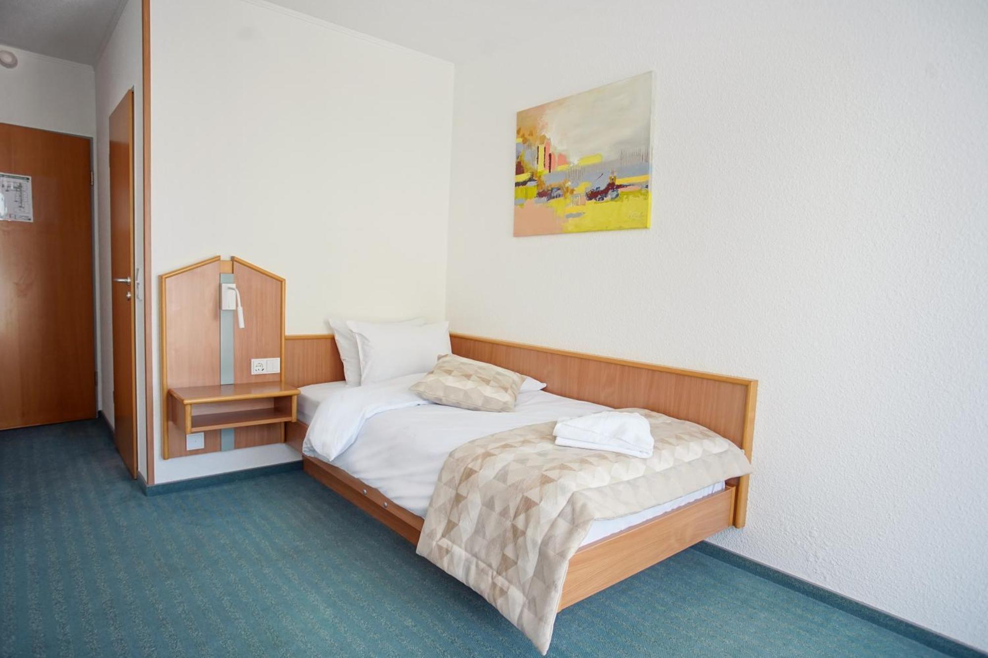 Hotel Bessunger Forst Rossdorf  Buitenkant foto