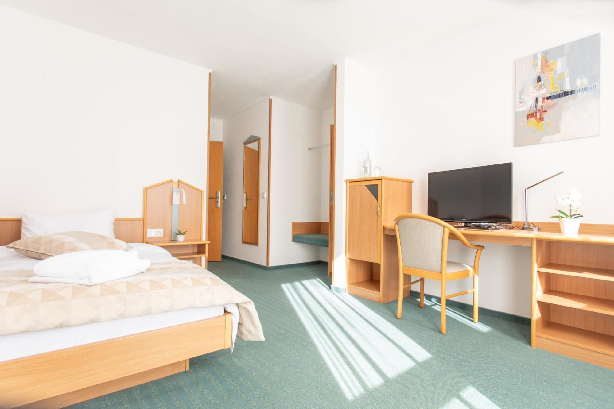 Hotel Bessunger Forst Rossdorf  Buitenkant foto