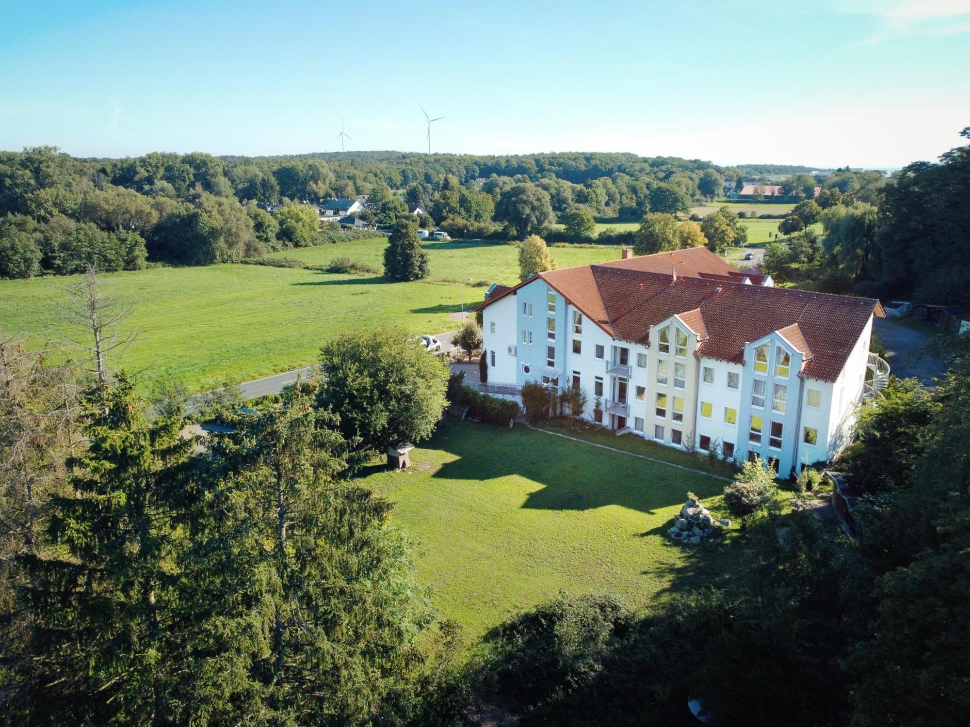 Hotel Bessunger Forst Rossdorf  Buitenkant foto