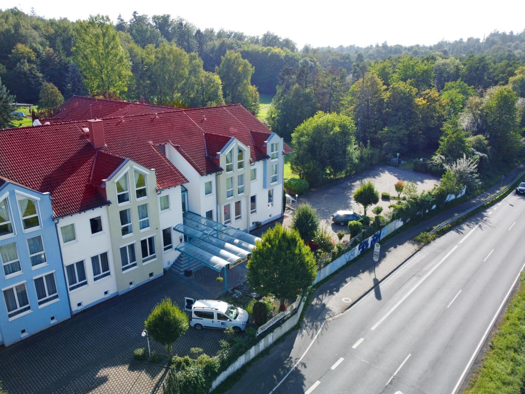 Hotel Bessunger Forst Rossdorf  Buitenkant foto