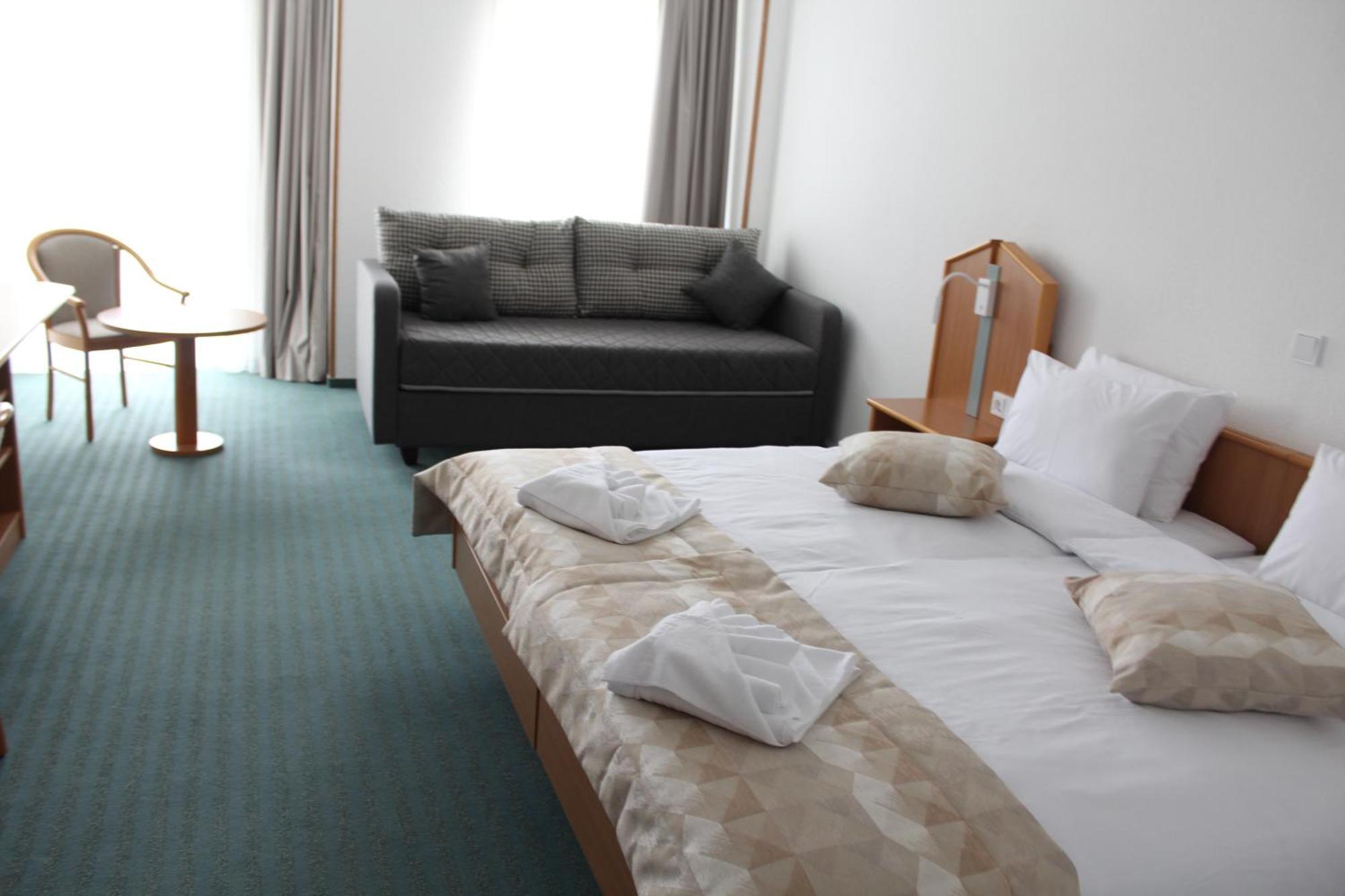 Hotel Bessunger Forst Rossdorf  Buitenkant foto